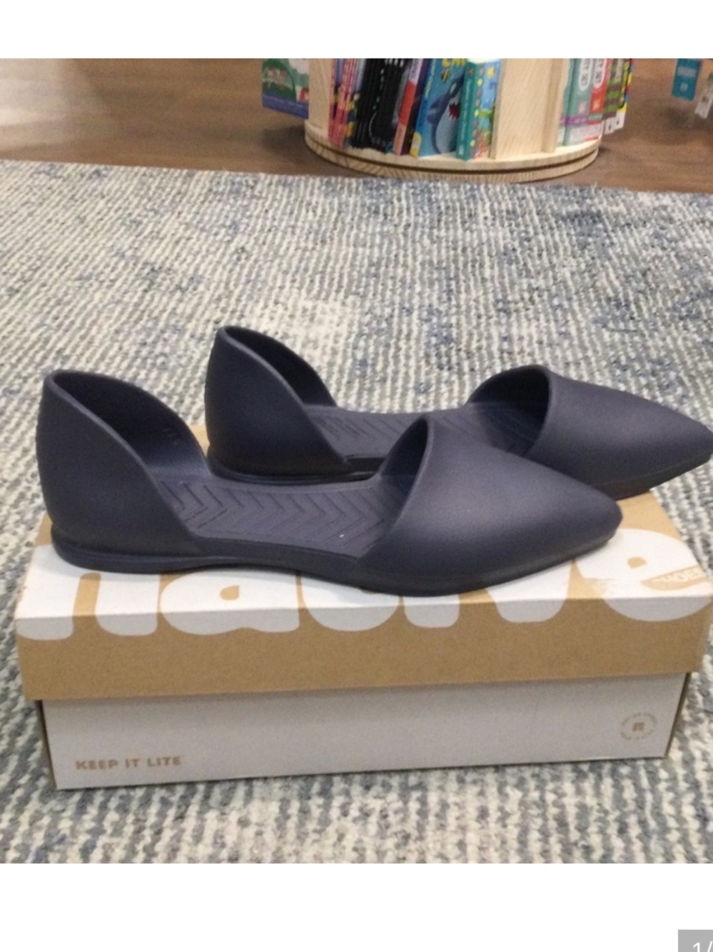Native Audrey bloom onyx black size 9